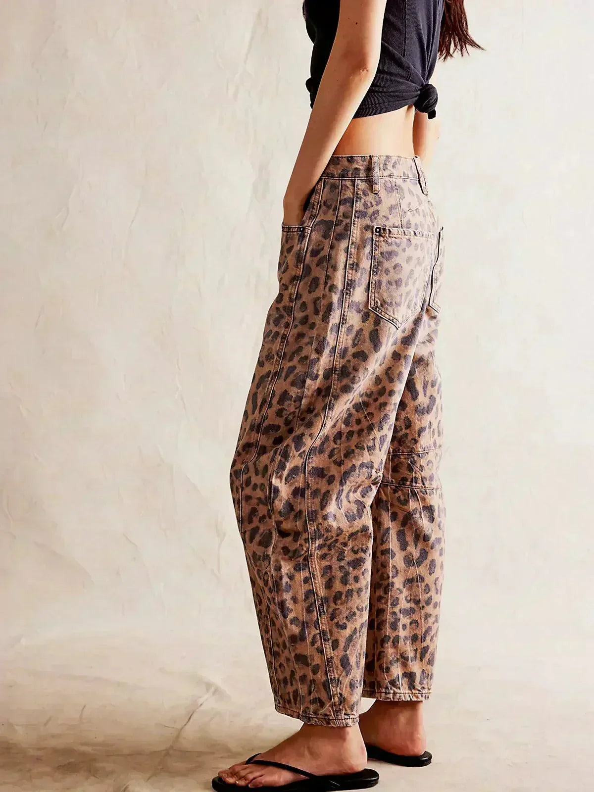Women's Chic Barrel Jeans High-Waisted Relaxed Fit Casual Everyday Wear