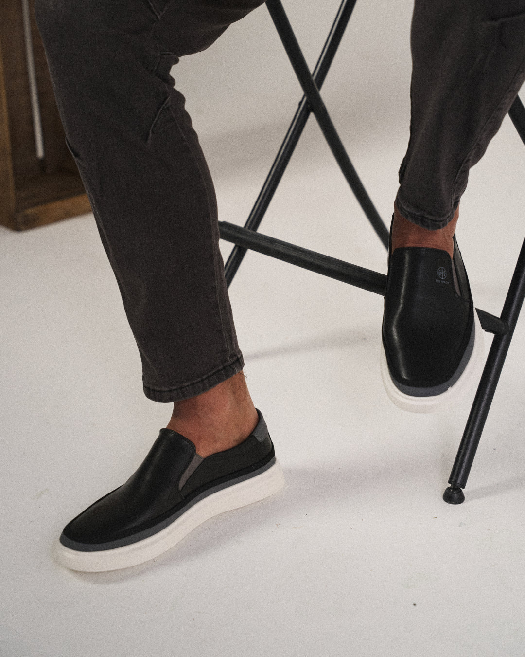 Men's Casual Slip-On Shoes Easy Wear Versatile Everyday Stylish