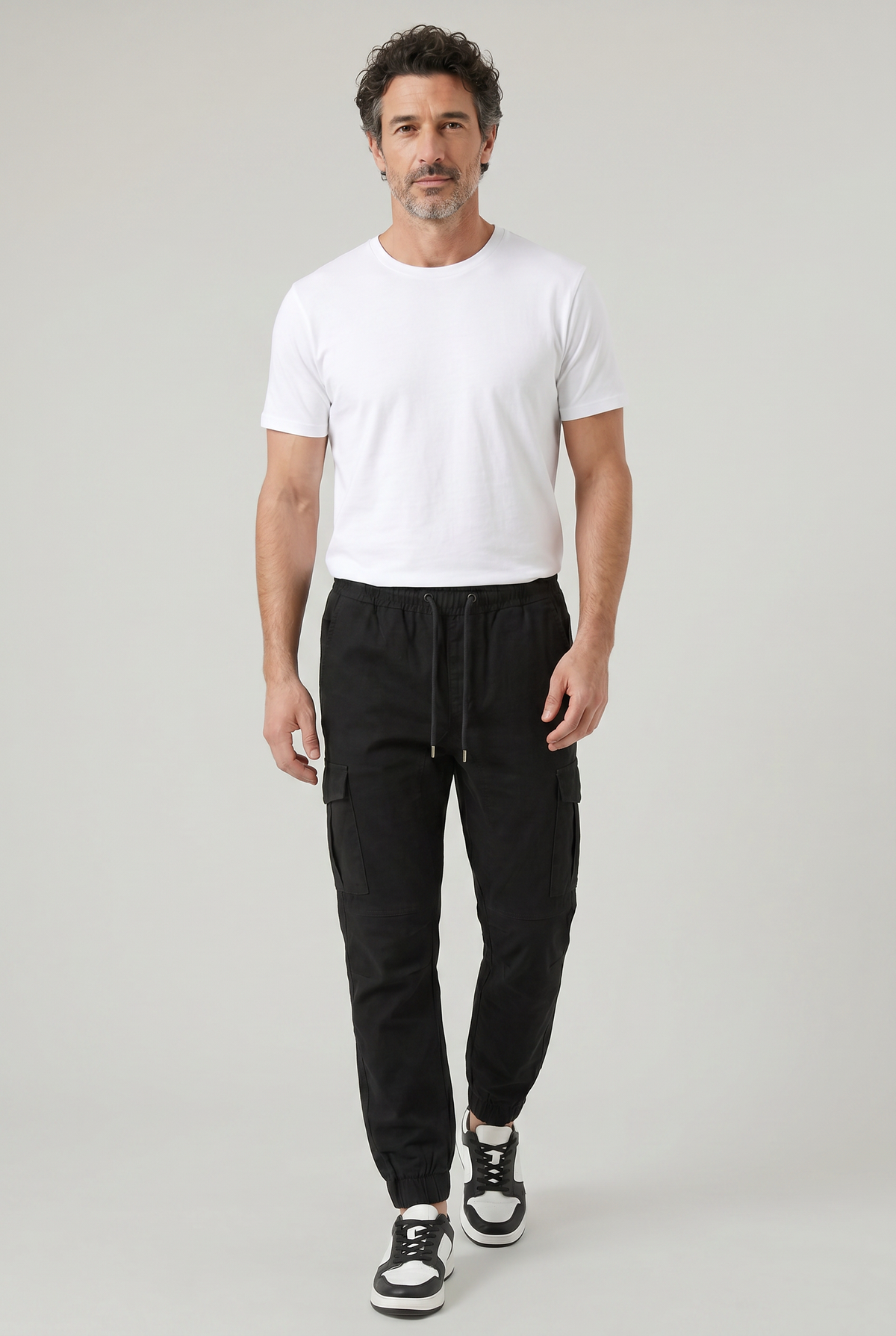 Men's Slim Fit Cargo Pants Utility Pockets Versatile Everyday Casual