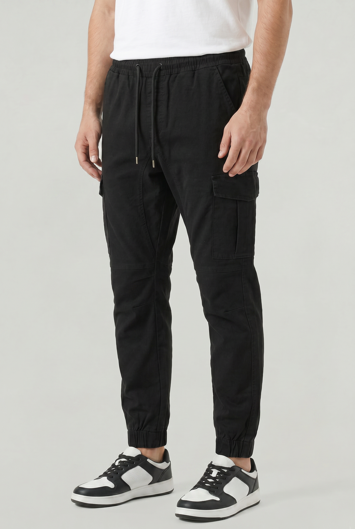 Men's Slim Fit Cargo Pants Utility Pockets Versatile Everyday Casual