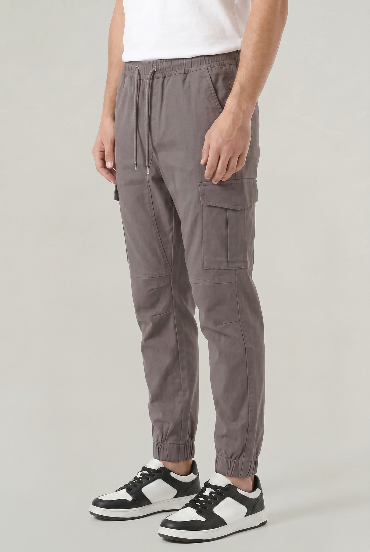 Men's Slim Fit Cargo Pants Utility Pockets Versatile Everyday Casual