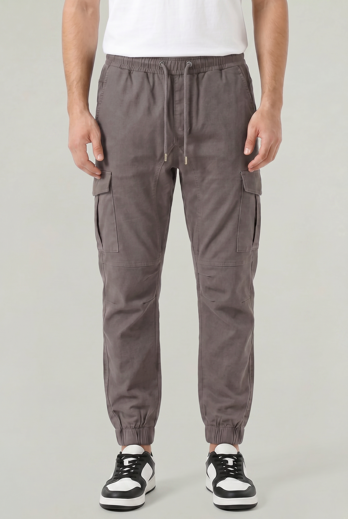 Men's Slim Fit Cargo Pants Utility Pockets Versatile Everyday Casual