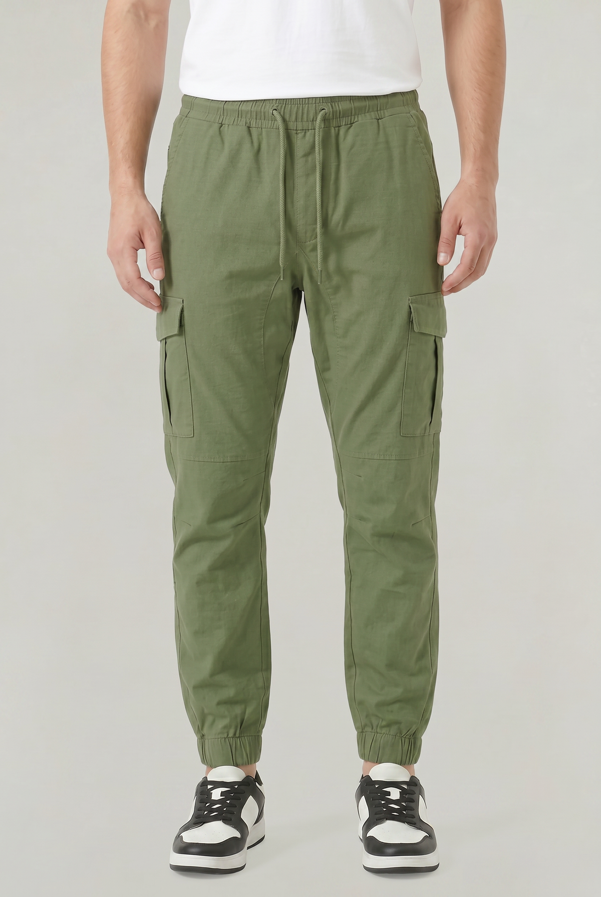 Men's Slim Fit Cargo Pants Utility Pockets Versatile Everyday Casual