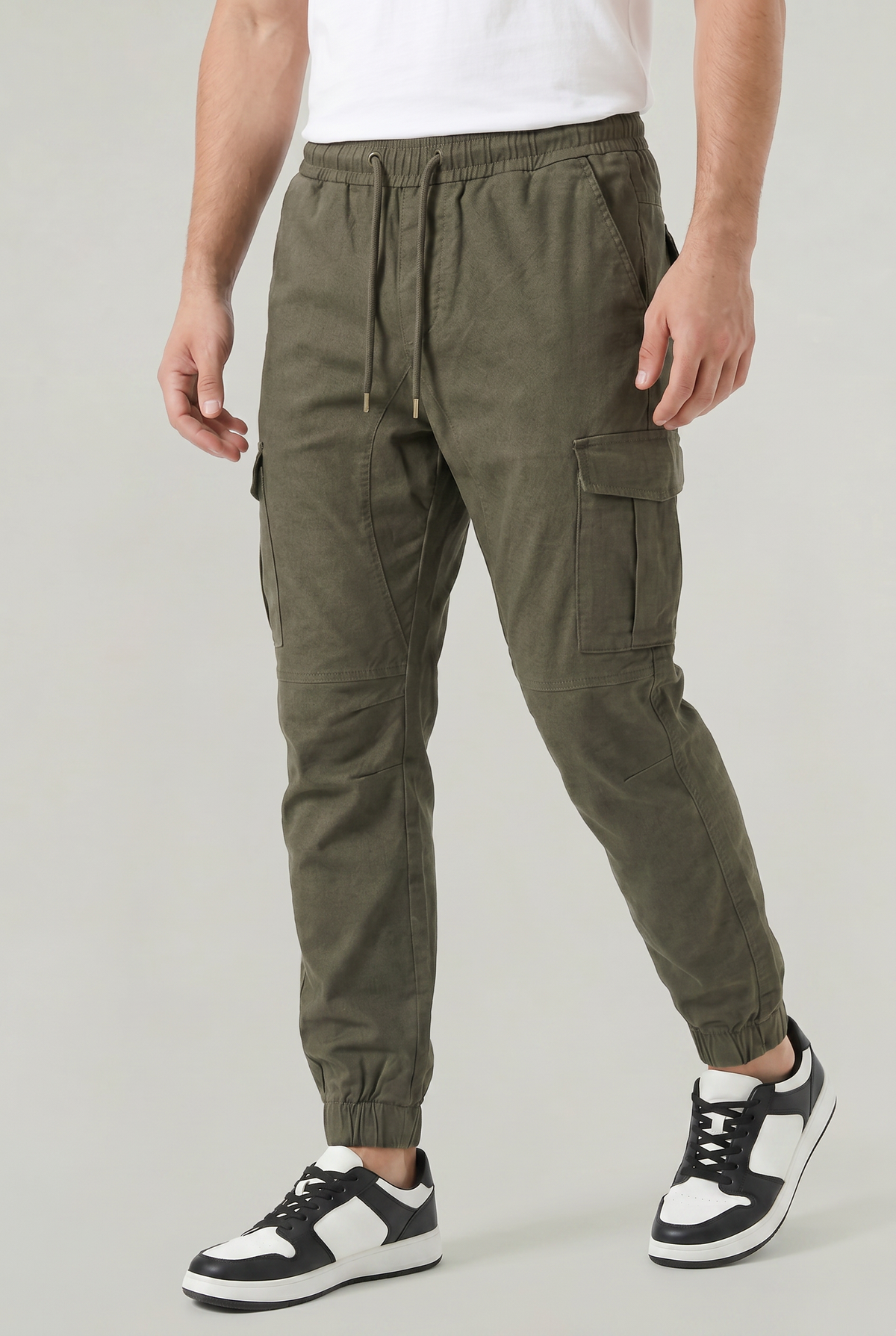 Men's Slim Fit Cargo Pants Utility Pockets Versatile Everyday Casual