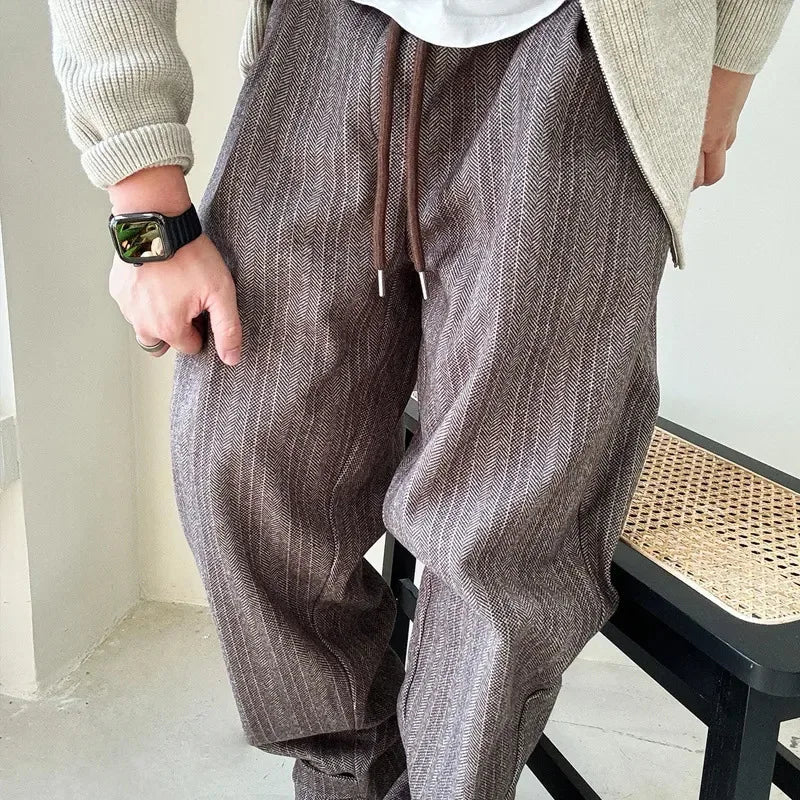Men's Relaxed Fit Cargo Pants Utility Pockets Versatile Everyday Style