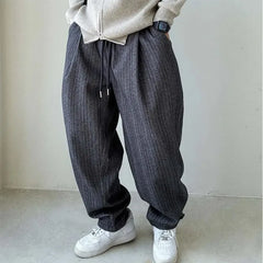 Men's Relaxed Fit Cargo Pants Utility Pockets Versatile Everyday Style