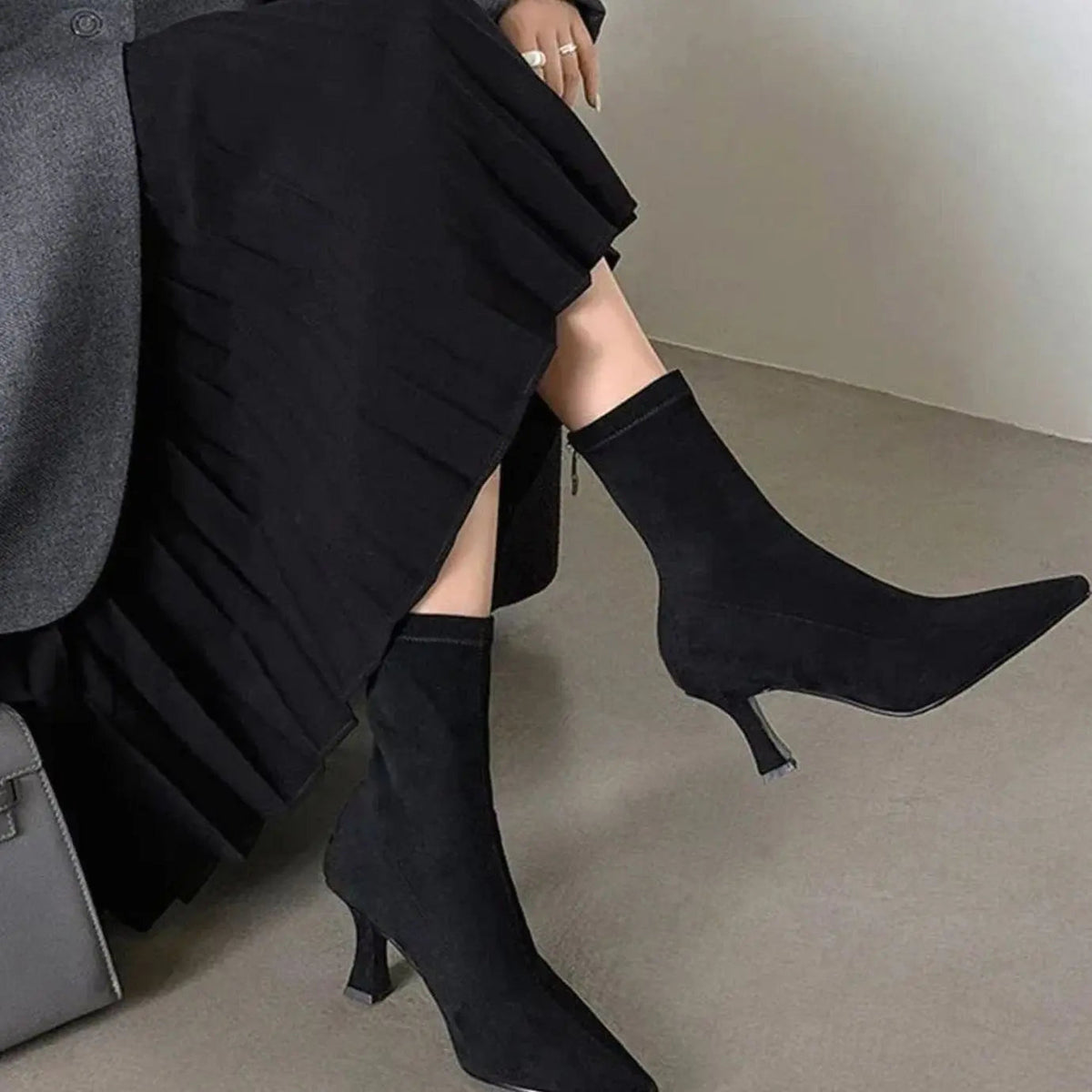 Women's Suede Ankle Boots Pointed Toe Kitten Heel Stylish Footwear