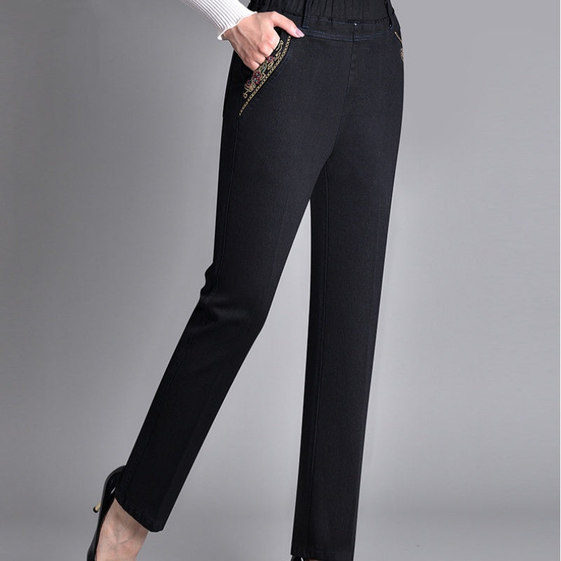 Women's Casual Jeans Relaxed Fit Side Pockets Elastic Waist Everyday Wear